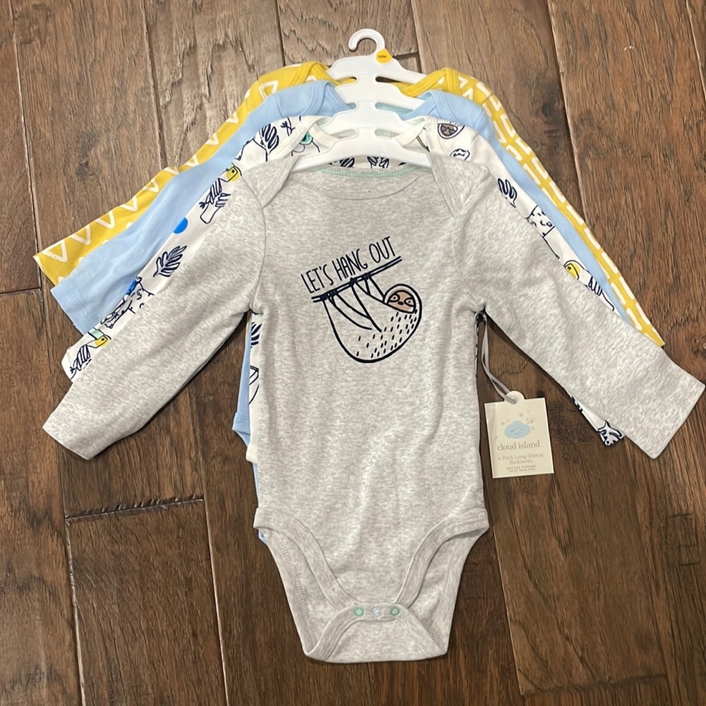 Size 12 months onesies, 4 pack- NWT